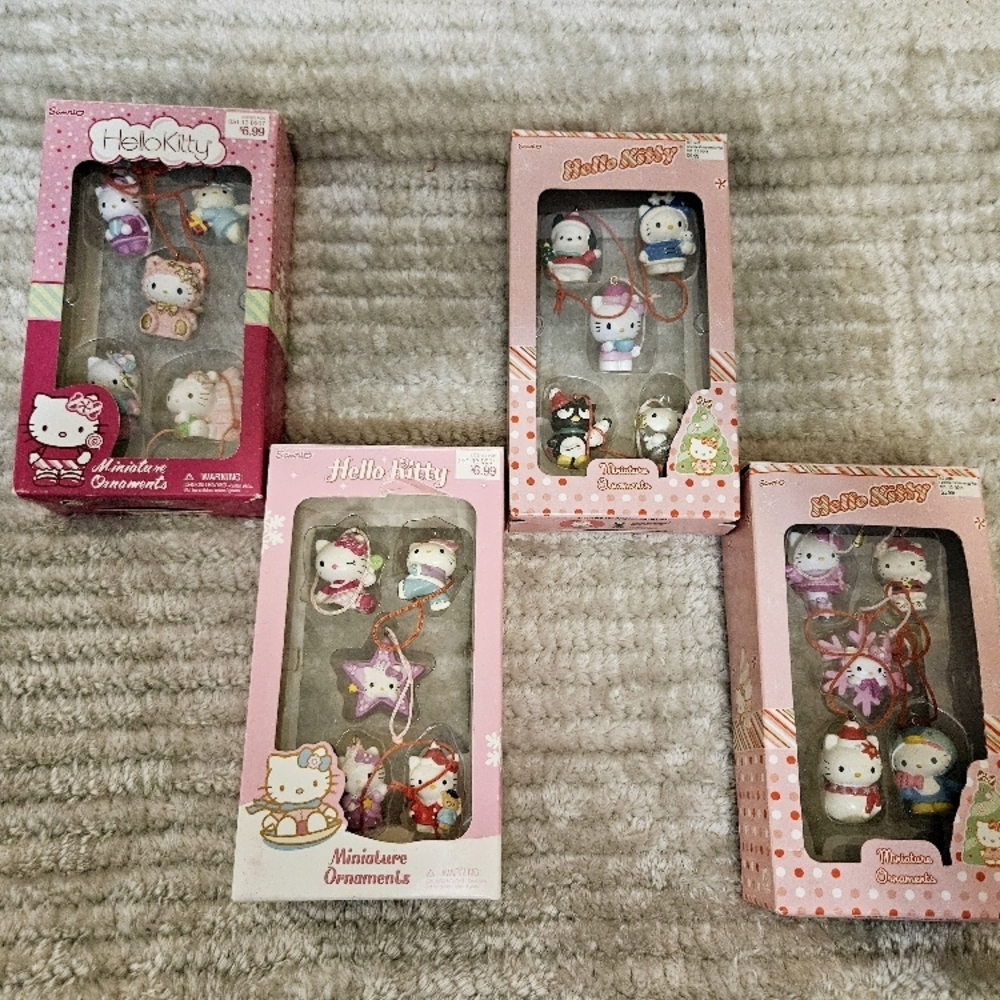 Hello Kitty Miniature Ornaments Set - Multicolor